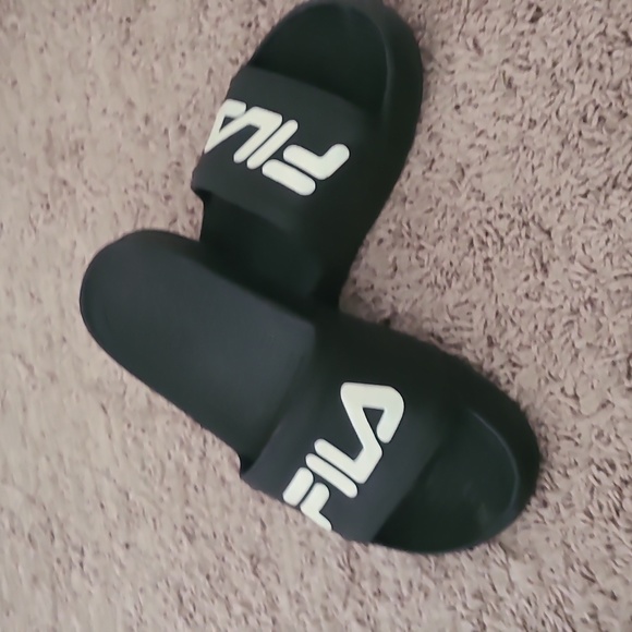 Fila sandals - Picture 2 of 3